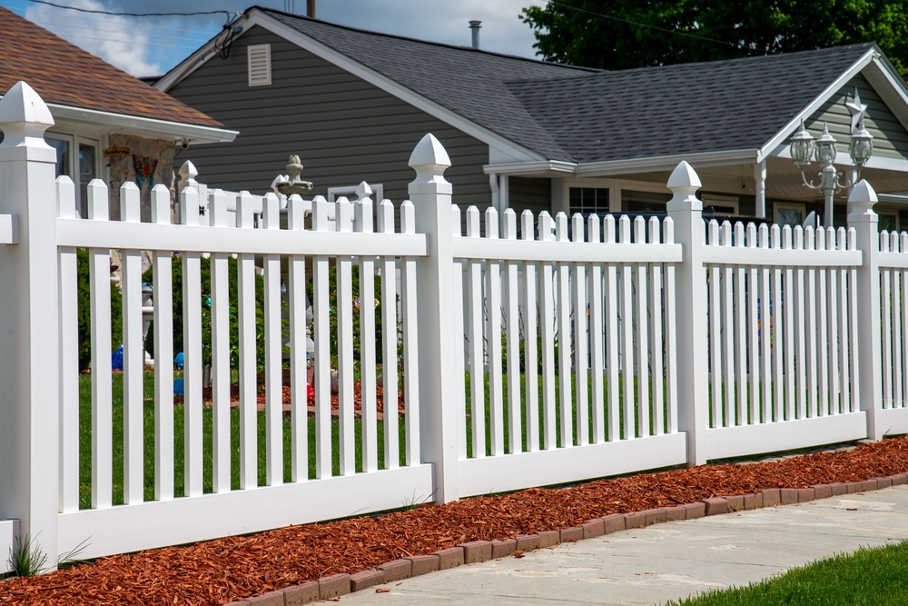 White,plastic,fence,for,back,yard,protection,and,privacy,outside