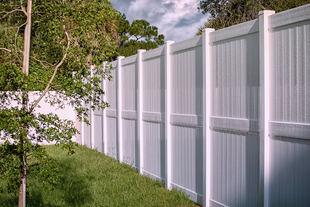 Solid,privacy,8,foot,vinyl,fence